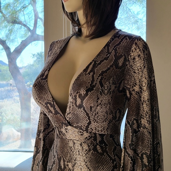 PYTHON BELL SLEEVE JUMPSUIT - Picture 8 of 14